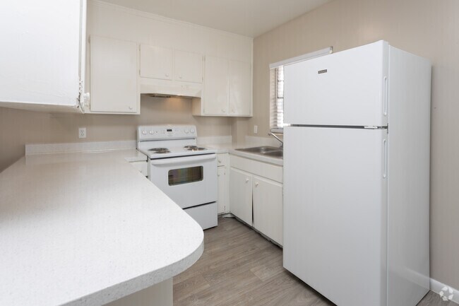 2HAB, 1BA-936 ft² - View on the River