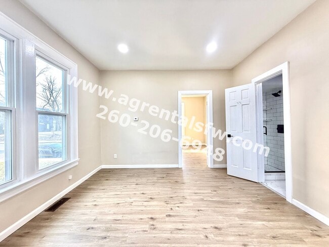 Building Photo - 1829 Broadway