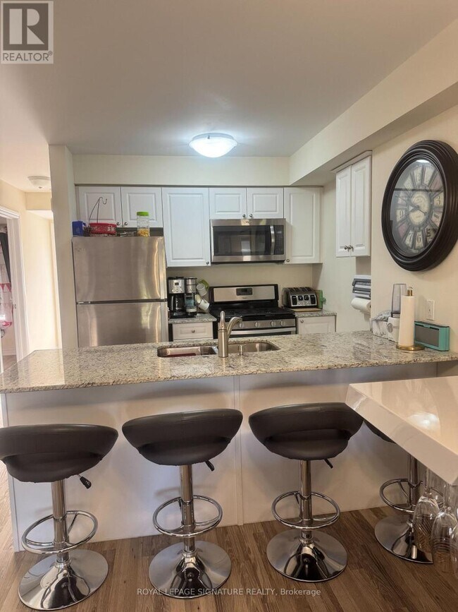 Photo du bâtiment - 2 Cove Ct