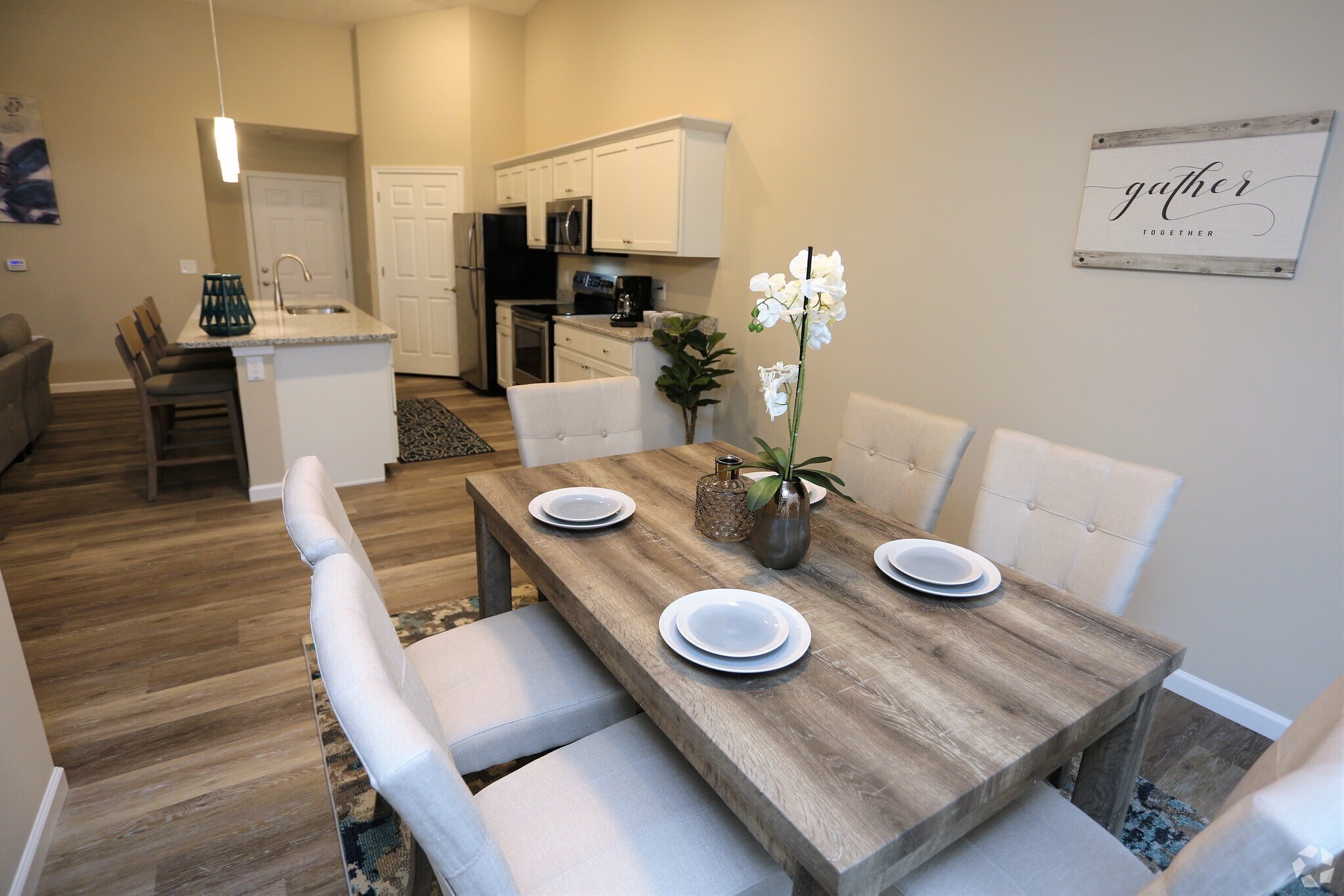 The Seasons Residences – photo 5