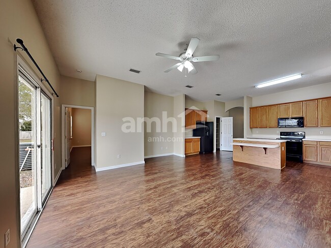 Building Photo - 12129 Autumn Sunrise Dr