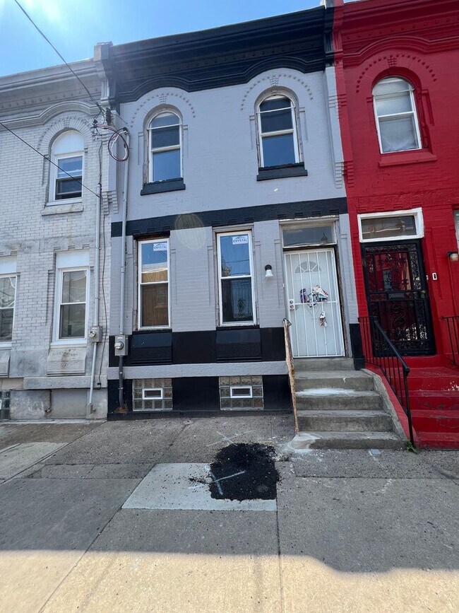 Building Photo - Brand New 5 Bedroom 2 Bath Renovation with...