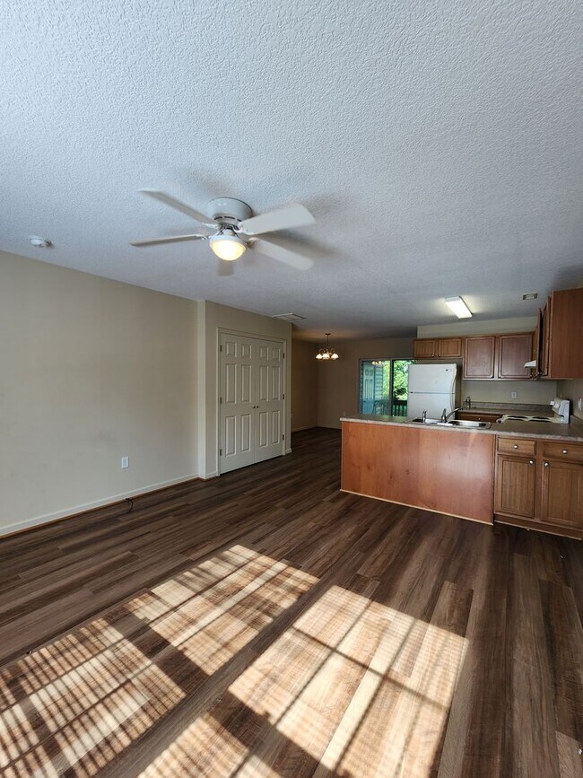 Foto del edificio - Townhouse Rental-Fletcher, NC
