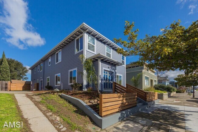 Foto del edificio - 4 br, 3 bath House - 962 16th Street