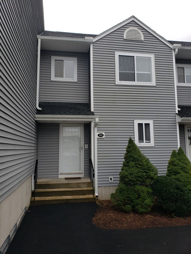 Front - 184 Stoneheights Dr