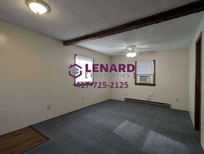 Foto del edificio - 2 Bedroom Home Available Now!