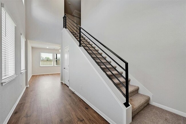 Building Photo - 123 Goosewinged Dr