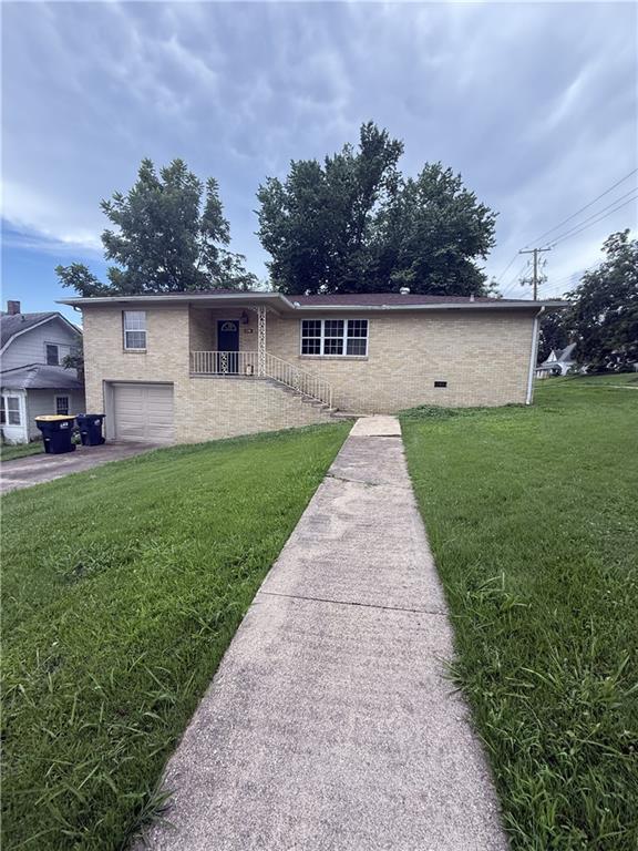 Primary Photo - 120 W Erie St