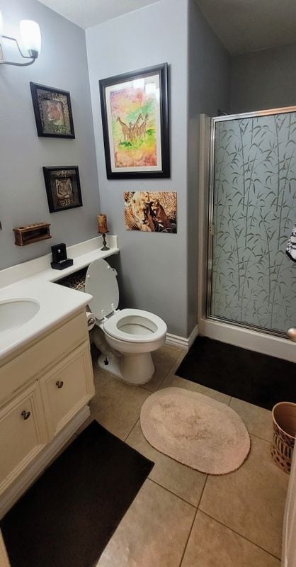 Building Photo - 633 Linden Cir