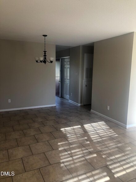 Foto del edificio - 103 Old Spring Hill Ln