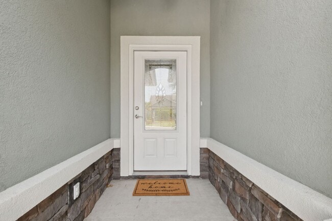 Building Photo - THIS IS THE ONE YOU'VE BEEN LOOKING FOR!