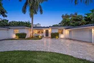 Building Photo - 1308 Seabreeze Blvd