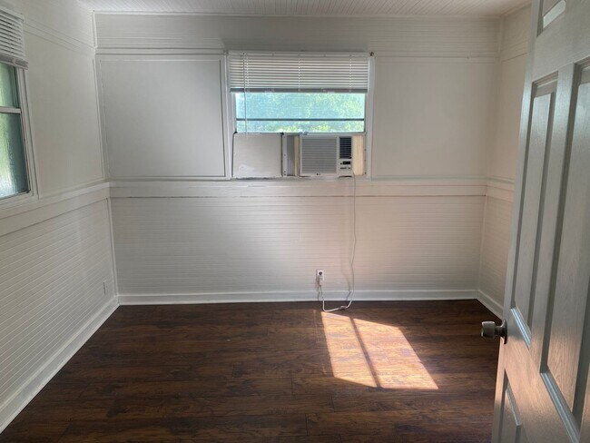 Foto del edificio - 504 W Mahoney St