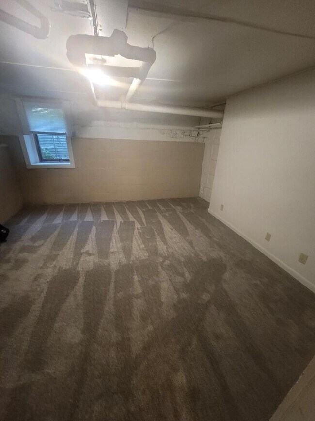 Foto del edificio - Pre-Leasing 2 Bedroom 1 Bathroom in West L...