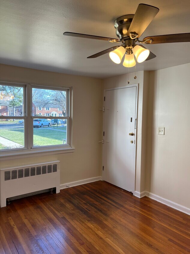 39 Carolyn Ter Unit A, Roselle, NJ 07203 Condo for Rent in Roselle