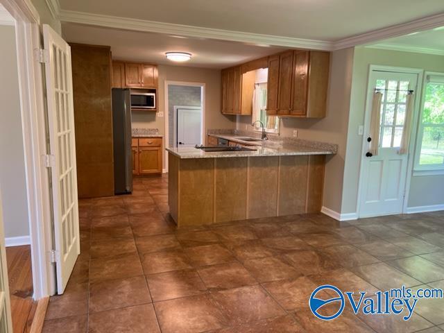 Building Photo - 713 Giles Dr NE