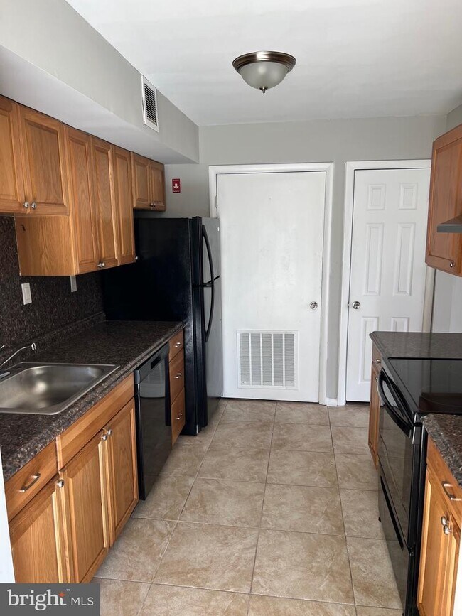 22 Locust Ct, Winslow Township, NJ 08081 Townhome Rentals in Winslow