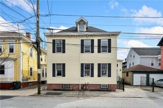 Building Photo - 12 Armenia St