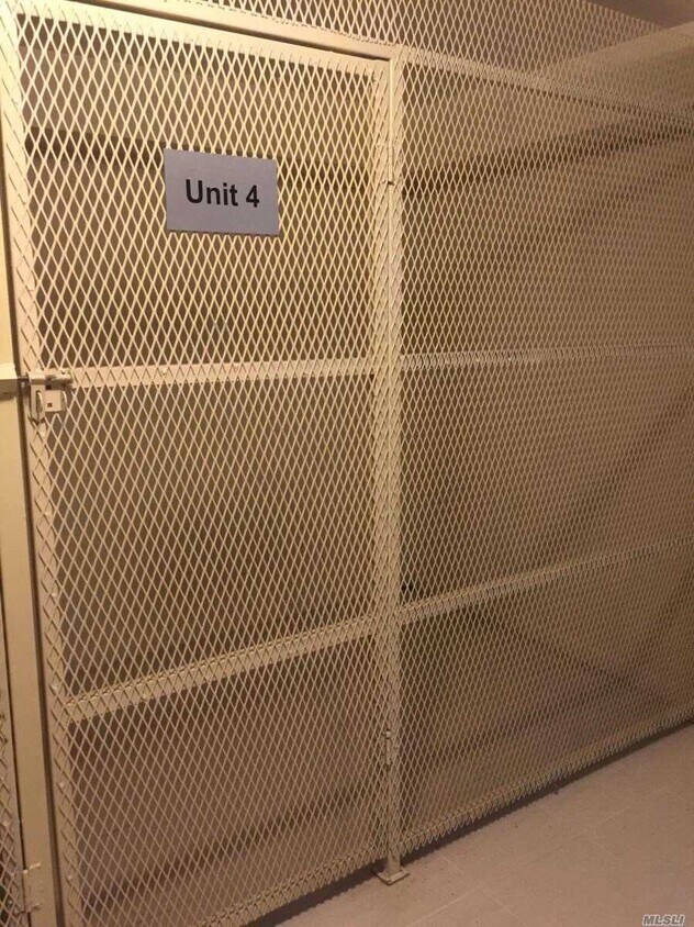 Building Photo - 42-27 213th St