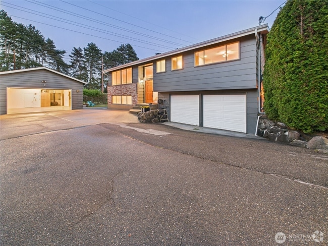 Building Photo - 11242B Fremont Ave N
