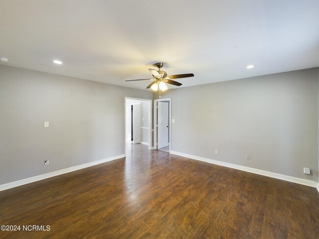 Building Photo - 3520 Casine Ct