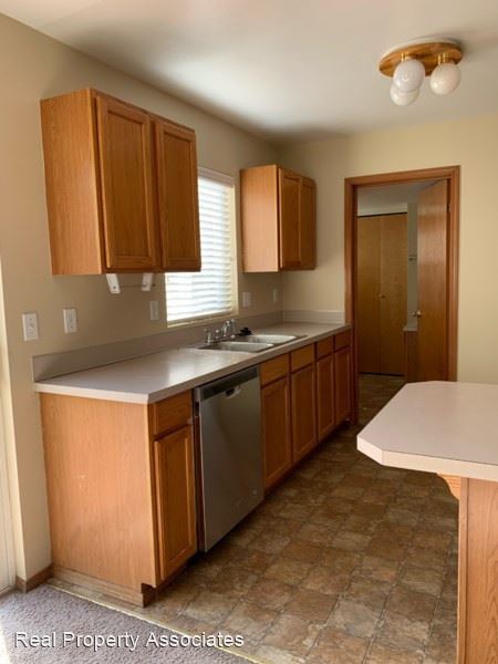 Foto del edificio - 10625 E Riverside Dr