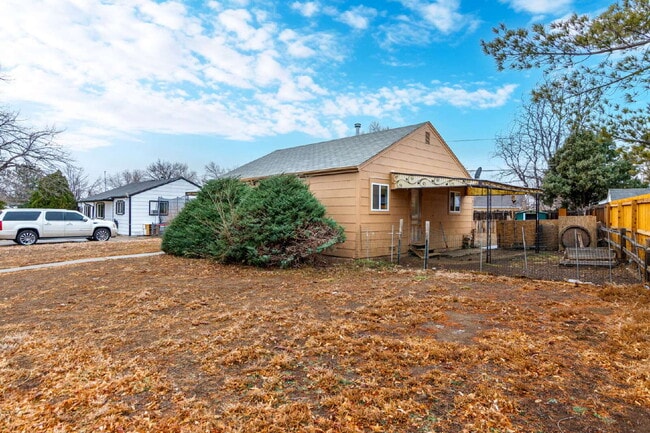 Building Photo - 981 Lansing St