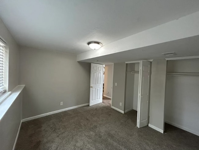 Foto del edificio - 11769 Albion St