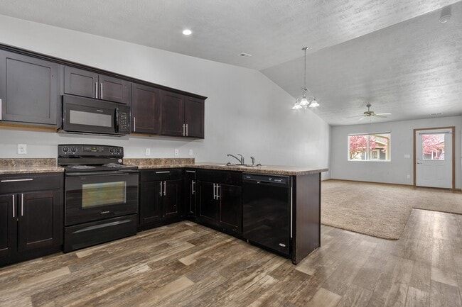 Building Photo - Augusta Townhomes