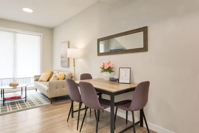 Building Photo - 126 Skyview Ranch Cir NE