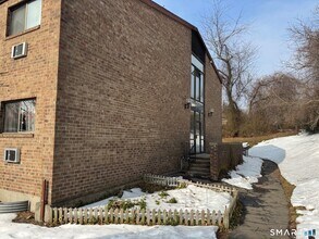 Building Photo - 235 Henry Ave