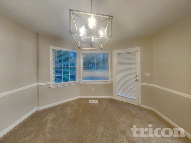 Building Photo - 1035 Peace Dr