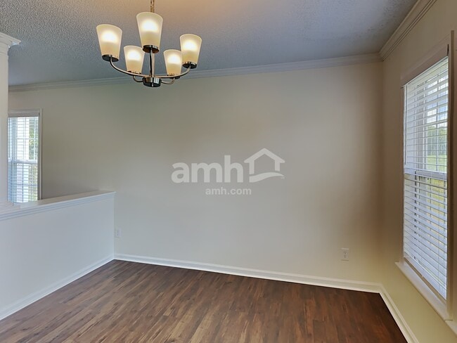 Building Photo - 116 Academy Ln