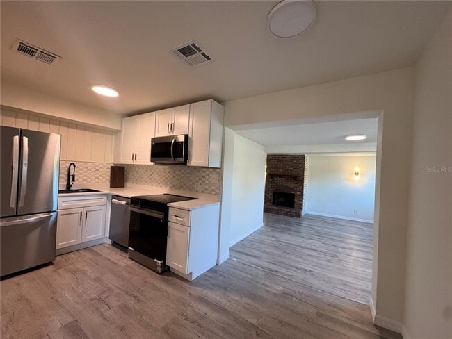 Building Photo - 7224 Valiant Ct