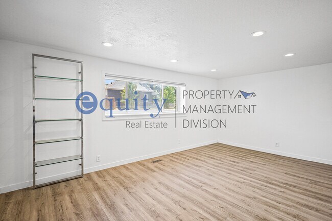Building Photo - 311-3360 3360 S