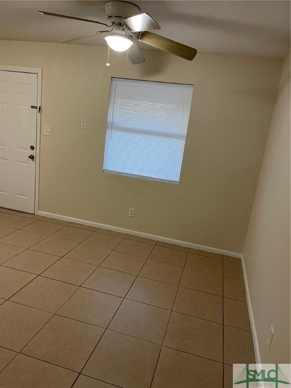 Foto del edificio - 9002 Middleground Rd