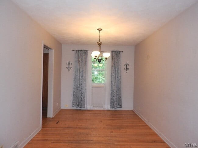 Building Photo - 504 Hillsboro Pkwy