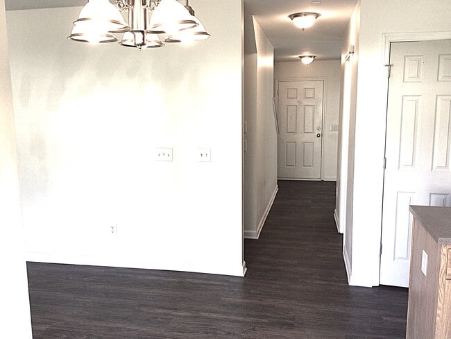 Building Photo - 1001 Finley Ct