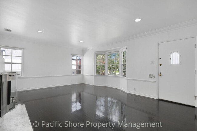 Building Photo - Stunning Picfair Village Home with Private Backyard Oasis & Modern Upgrades