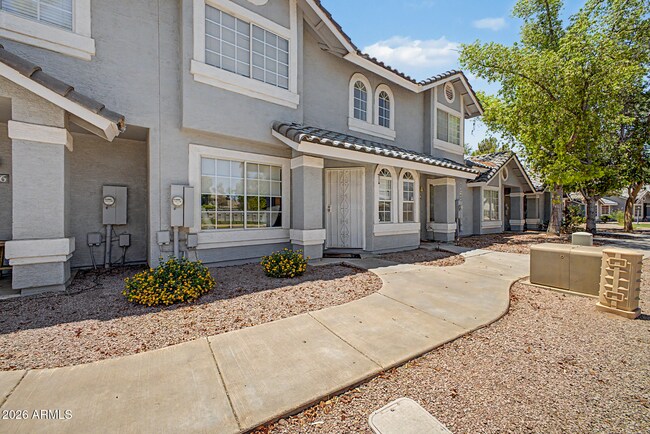 Building Photo - 860 N McQueen Rd