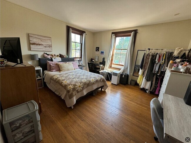 Building Photo - 2 Winter Street Unit 2R