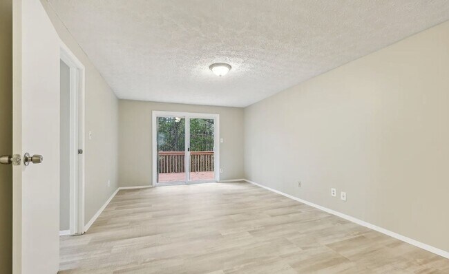 Building Photo - 2080 Singer Way