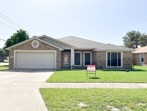 Building Photo - 2308 Jake Dr