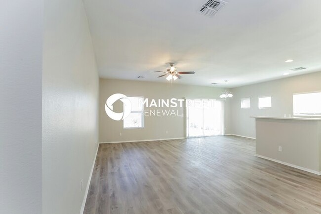 Foto del edificio - 1530 W Grove St
