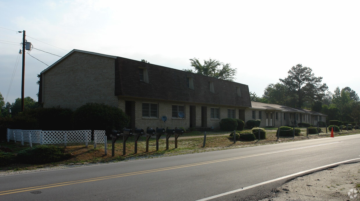 Primary Photo - 295-309 Chapel Hill Rd