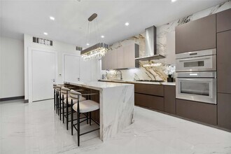 Building Photo - 1711 Allen Pkwy