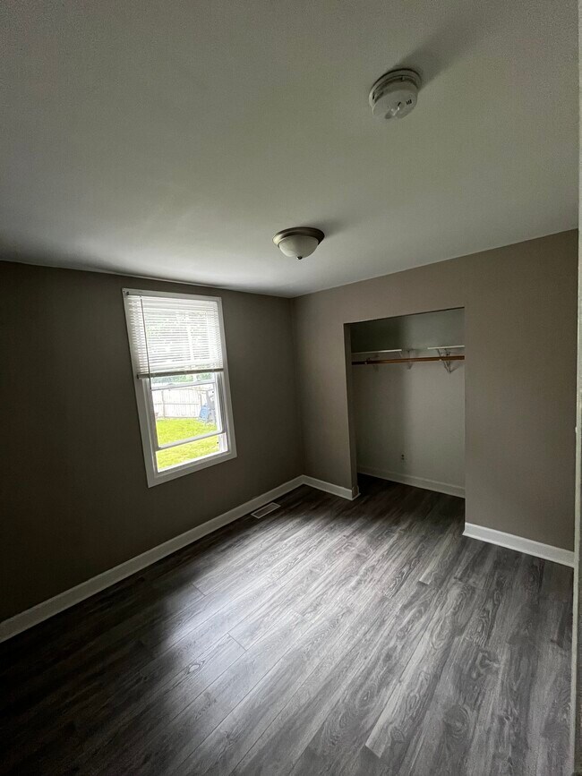Dormitorio 2 - 357 College Ave