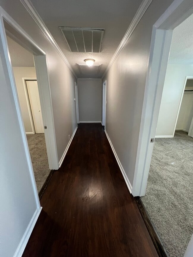 Building Photo - 3316 Archer Dr SW Huntsville, AL 35805