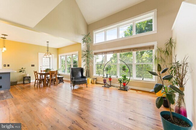 Building Photo - 40989 Redwing Song Ln