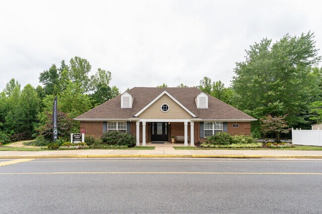 Foto del edificio - Stafford Lakes
